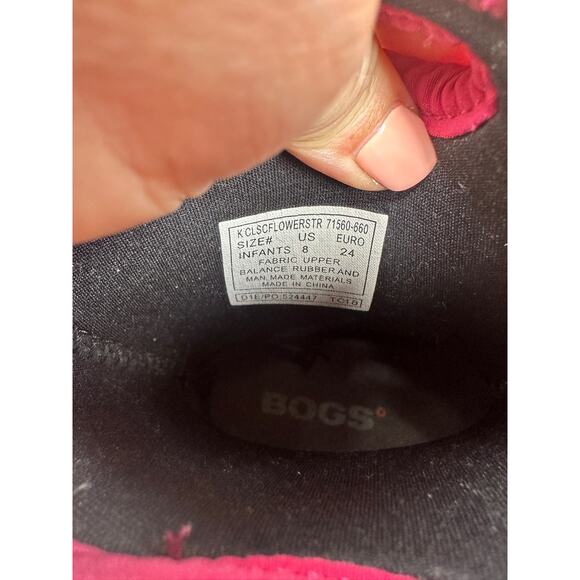 Bogs Kids' Purple Floral Boots - Picture 6 of 6